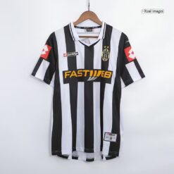 Alternative view of Retro Juventus Home Jersey 2001/02