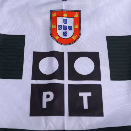 Retro Sporting Lisbon Home Jersey 2002/03 - Image 2