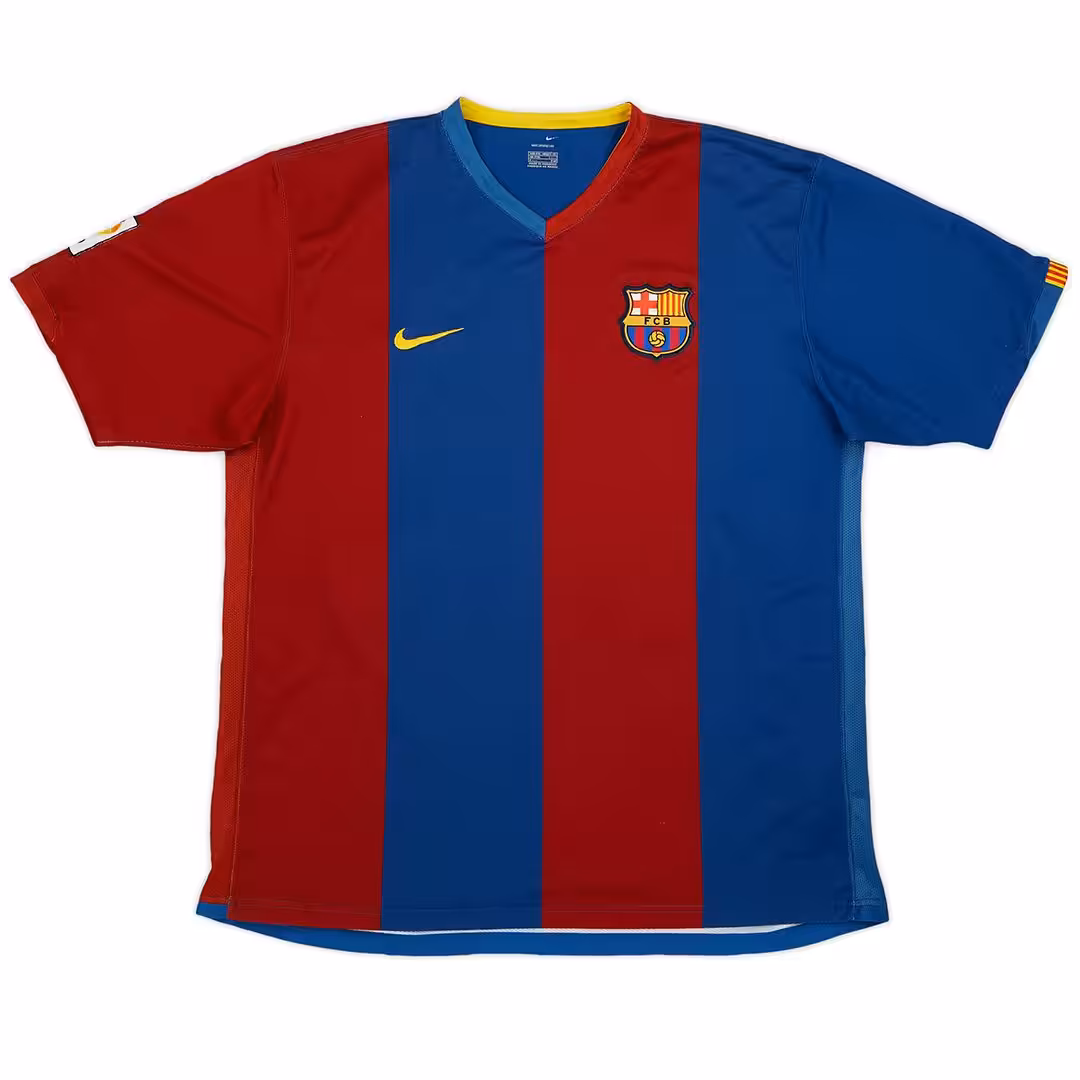 Ronaldinho #10 Retro Barcelona Home Jersey 2006/07 - Image 2