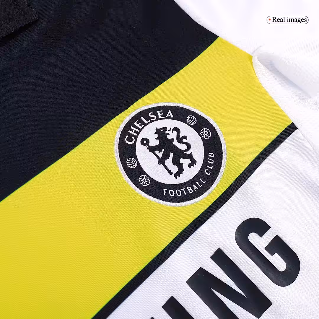 Retro Chelsea Third Jersey 2011/12 - Image 6