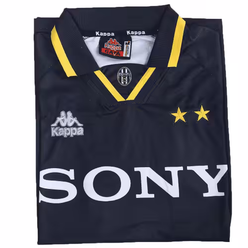Retro Juventus Away Jersey 1996/97 - Image 3