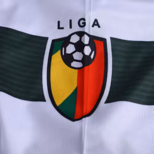 Retro Sporting Lisbon Home Jersey 2002/03 - Image 6
